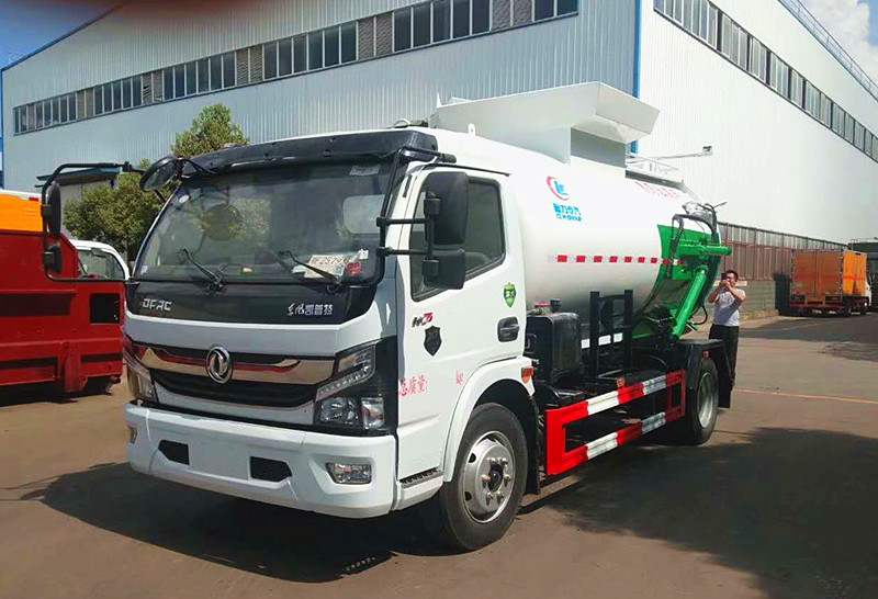 國六東風7方餐廚垃圾車[圓罐]