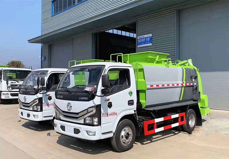 國六東風5方餐廚垃圾車[方罐]
